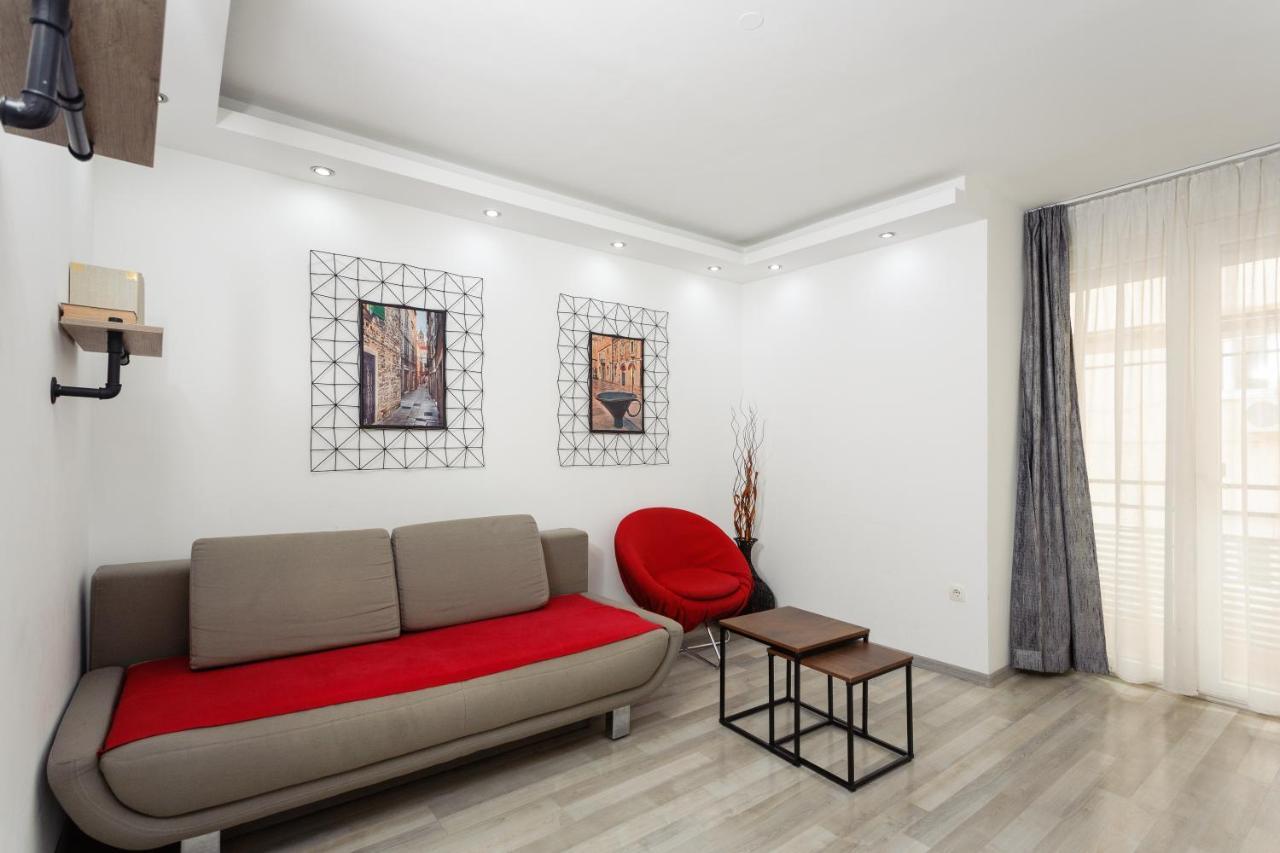 Guest House Teatrin Split Bagian luar foto