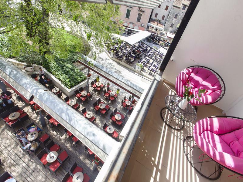 Guest House Teatrin Split Bagian luar foto